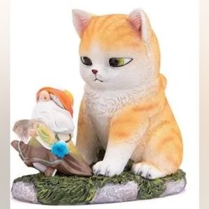Gnome and cat solar statue new in box